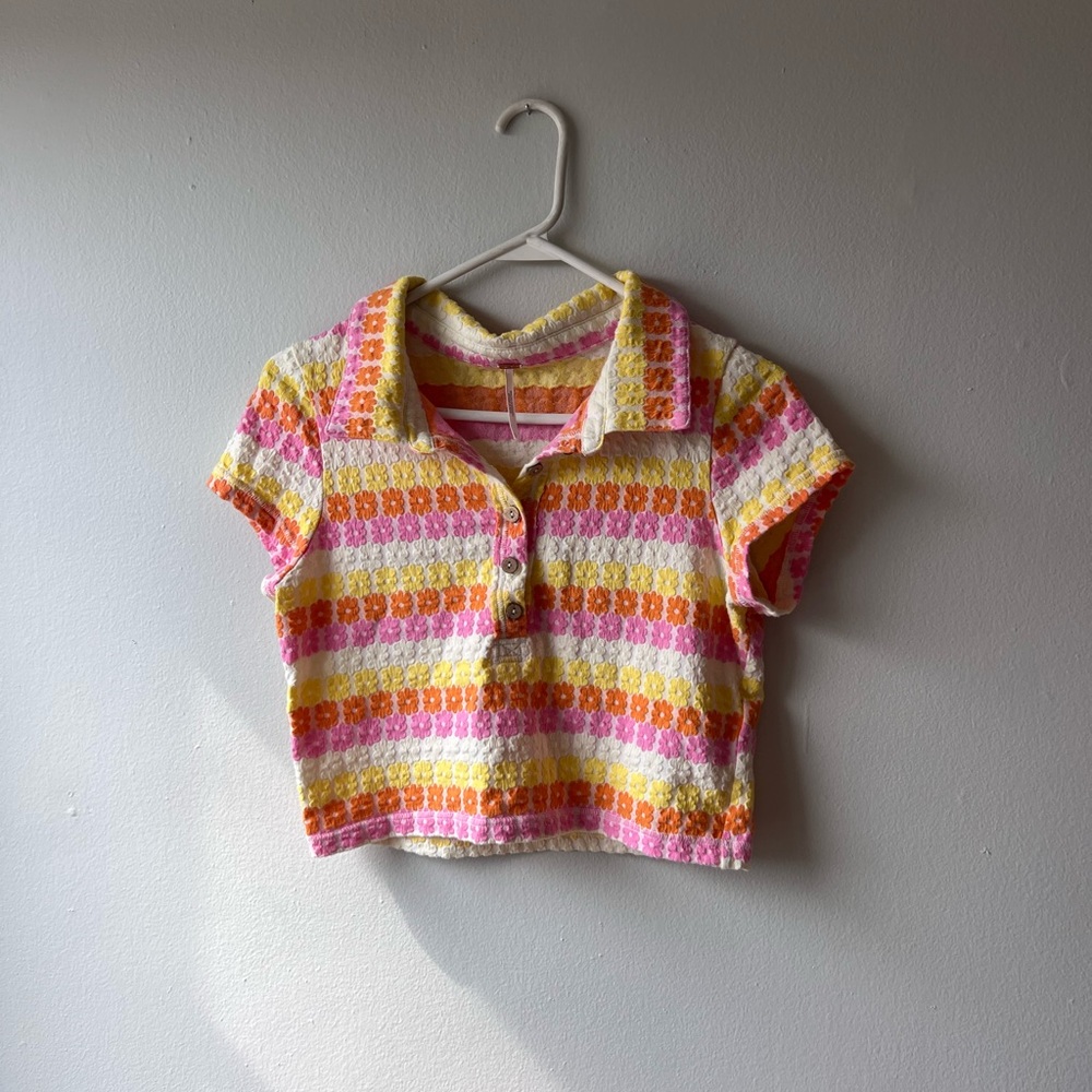 💛🌺 FREE PEOPLE CROPPED COLORFUL FLOWER POLO TEE 🫧🍍🏝️